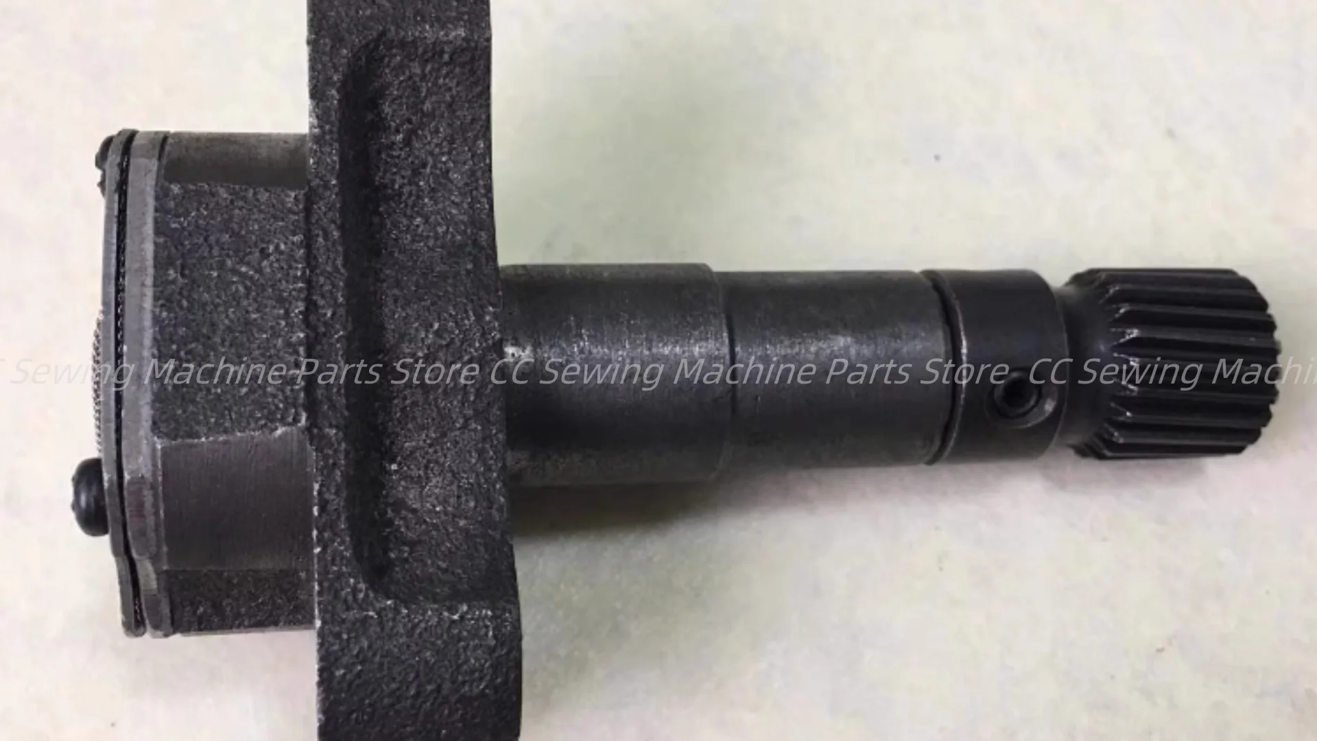 Siruba 747 four-wire overlock sewing machine 757 oil pump gear turbine for oil pump industrial sewing machine spare parts