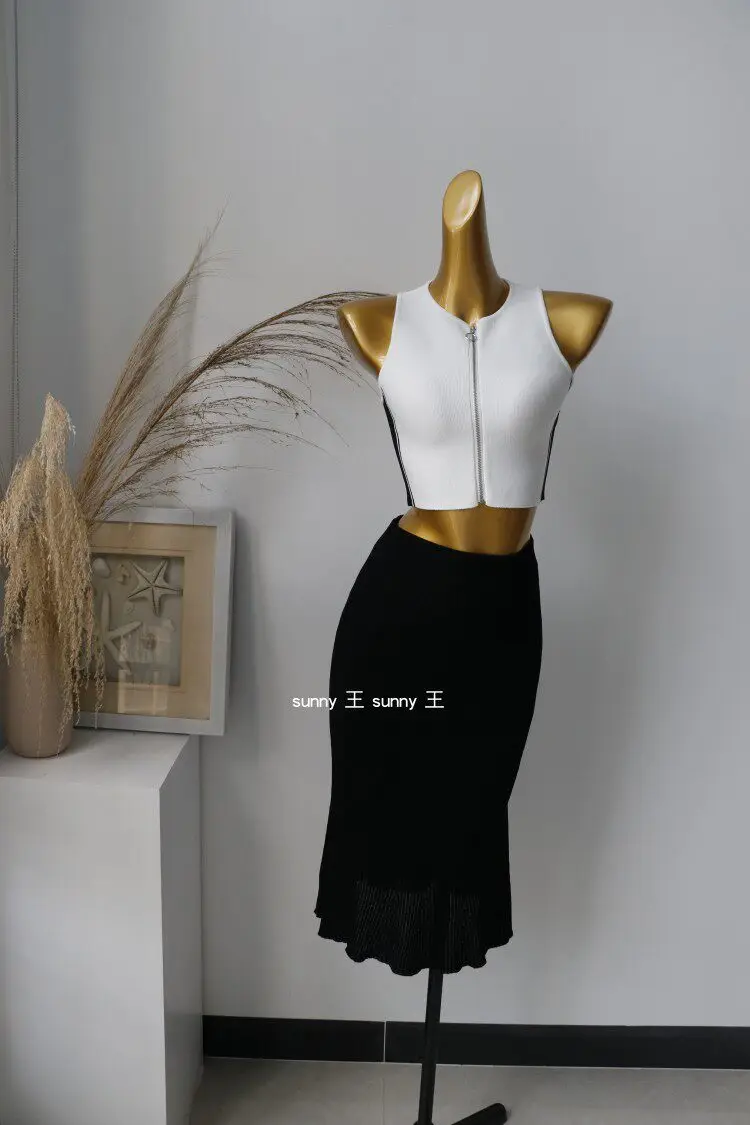 Micosoni Fashion Clothes Simple Classic Chic Tanks Women's Belly Button Top, Black White Zipper Knitted Sleeveless Vest One Size