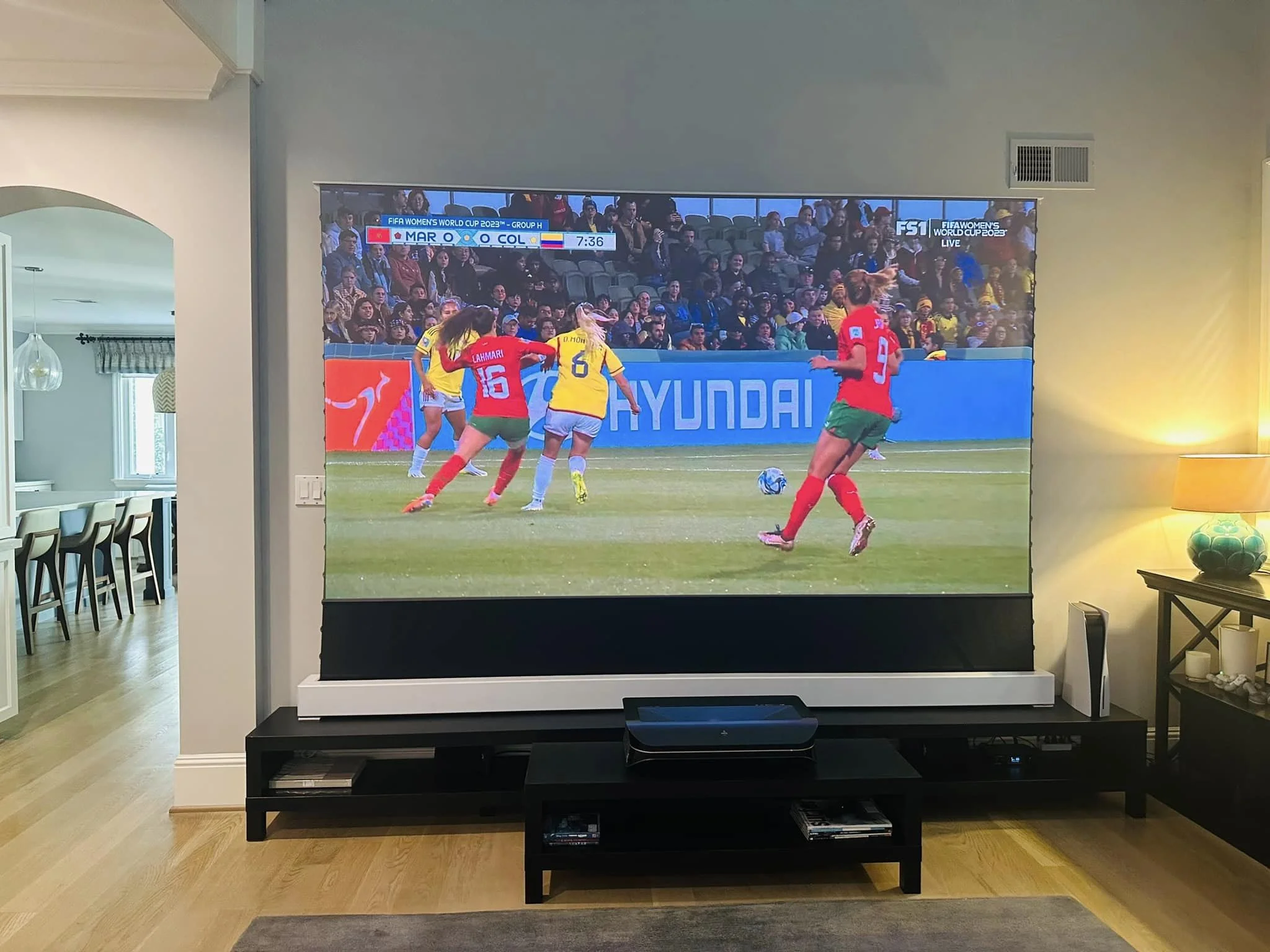 100'' 120''130 inch 4K ALR Electric Floor Rising Projector Screen 95% Light Rejection for 8K 3D HD Ultra-Short Throw Projector