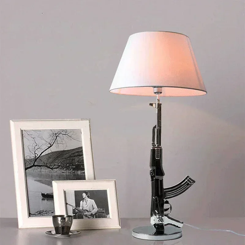 Imagem -06 - Design Italiano Ak47 Gunlamp Abajur Luz de Mesa Suporte de Chão Quarto e Sala