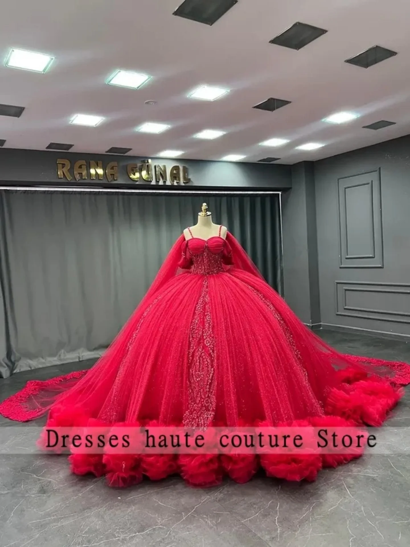 

Red Halter Long Sleeves Quinceanera Dresses Ball Gown 2025 Birthday Party Dress Sweet 16 Dress Customized Vestidos 15 Años