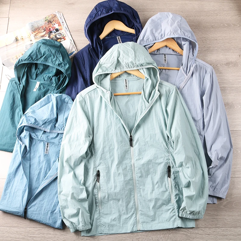 

Lightweight Breathable Outdoor Men's Loose Fit Hoodie Sun Protection Skin Polyester Fabric Long Sleeve Zipper Closure Jacket