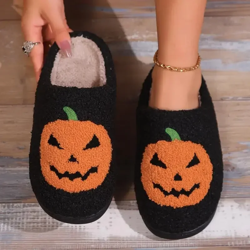 Zapatillas mullidas de algodón con dibujos animados para mujer, chanclas de felpa con plataforma de calabaza para el hogar, zapatos divertidos de diseño informal para Halloween, 2024