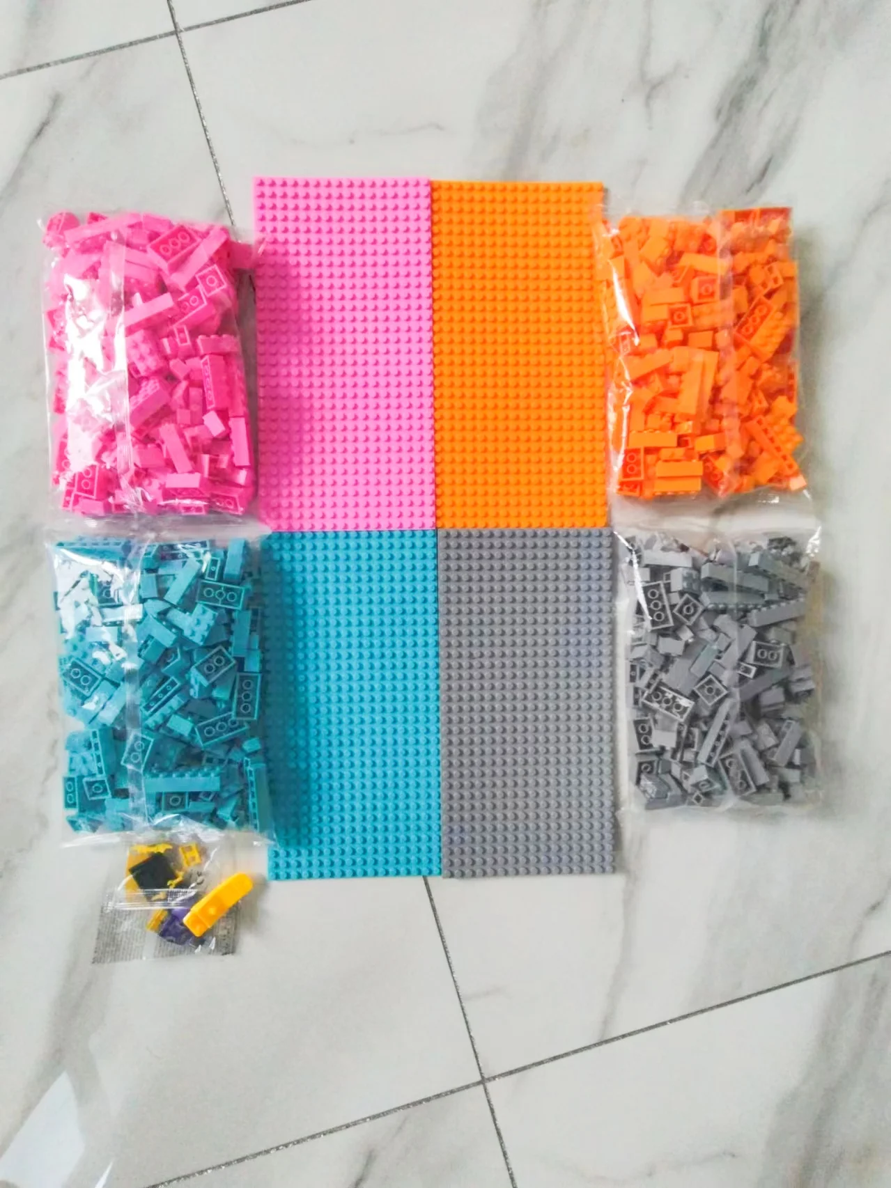 Ensemble de blocs de construction et de plaques de base compatibles avec les figurines cadeaux LEGO, jouets de bricolage créatifs pour garçons et filles, puzzle amusant pour enfants, 17 couleurs, 20styles