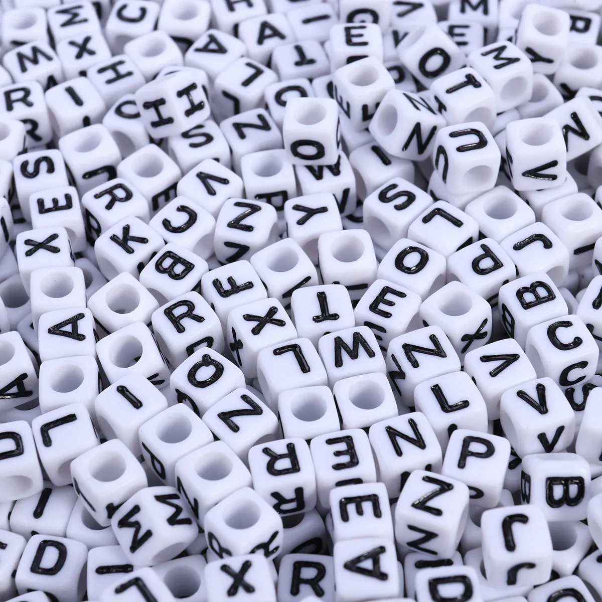 500Pieces 6Mm Clear Acrylic Cube Alphabet Beads for Crafting DIY Jewelry Making Educational Activities Party Games