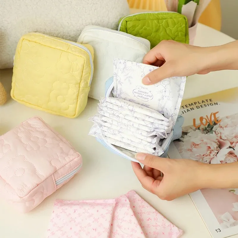 Cloud Shape Large Capacity Sanitary Napkin Storage Bag Portable Cute Minimalist INS Cotton Storage Bag for Women