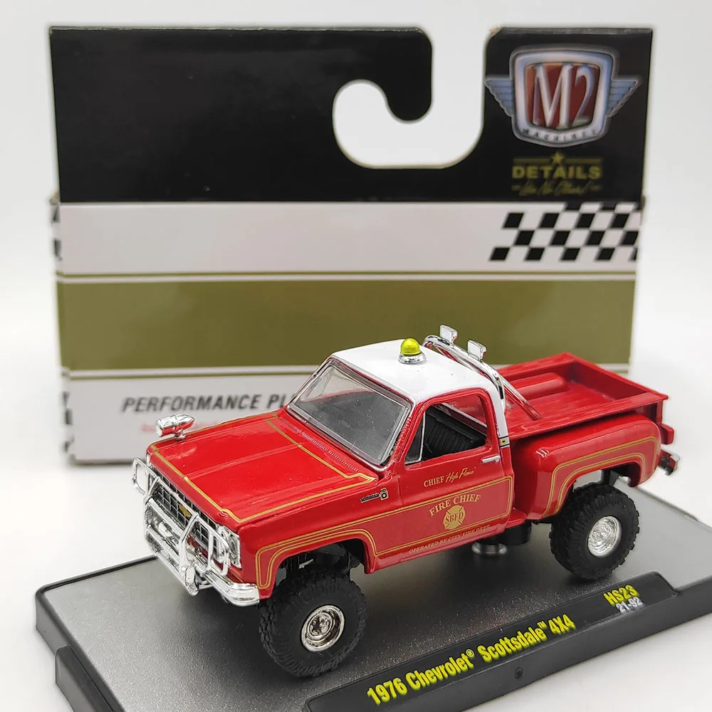 

Diecast M2 1/64 Scale 1976 Chevrolet Scottsdale 4X4 Pickup Truck Simulation Alloy Car Model Collectible Toy Souvenir Display