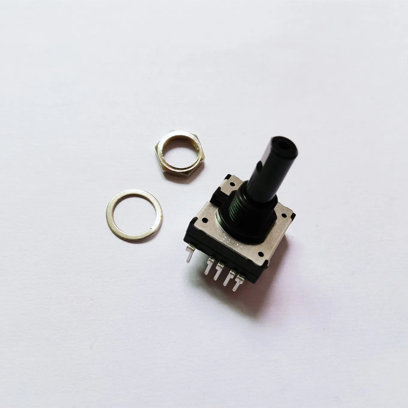 Original New 100% EC18 insulated shaft encoder 16-positioning number waterproof EC18AGB20401 shaft length 21mm (SWITCH)