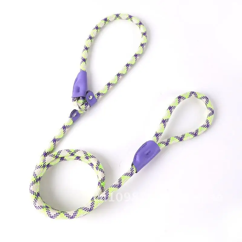 

Universal Safety Buckle Dog Leash for Medium to Large Dogs Anti-Lost P Chain Nylon Pet Rope in Assorted Colors 1.5-1.8m Length