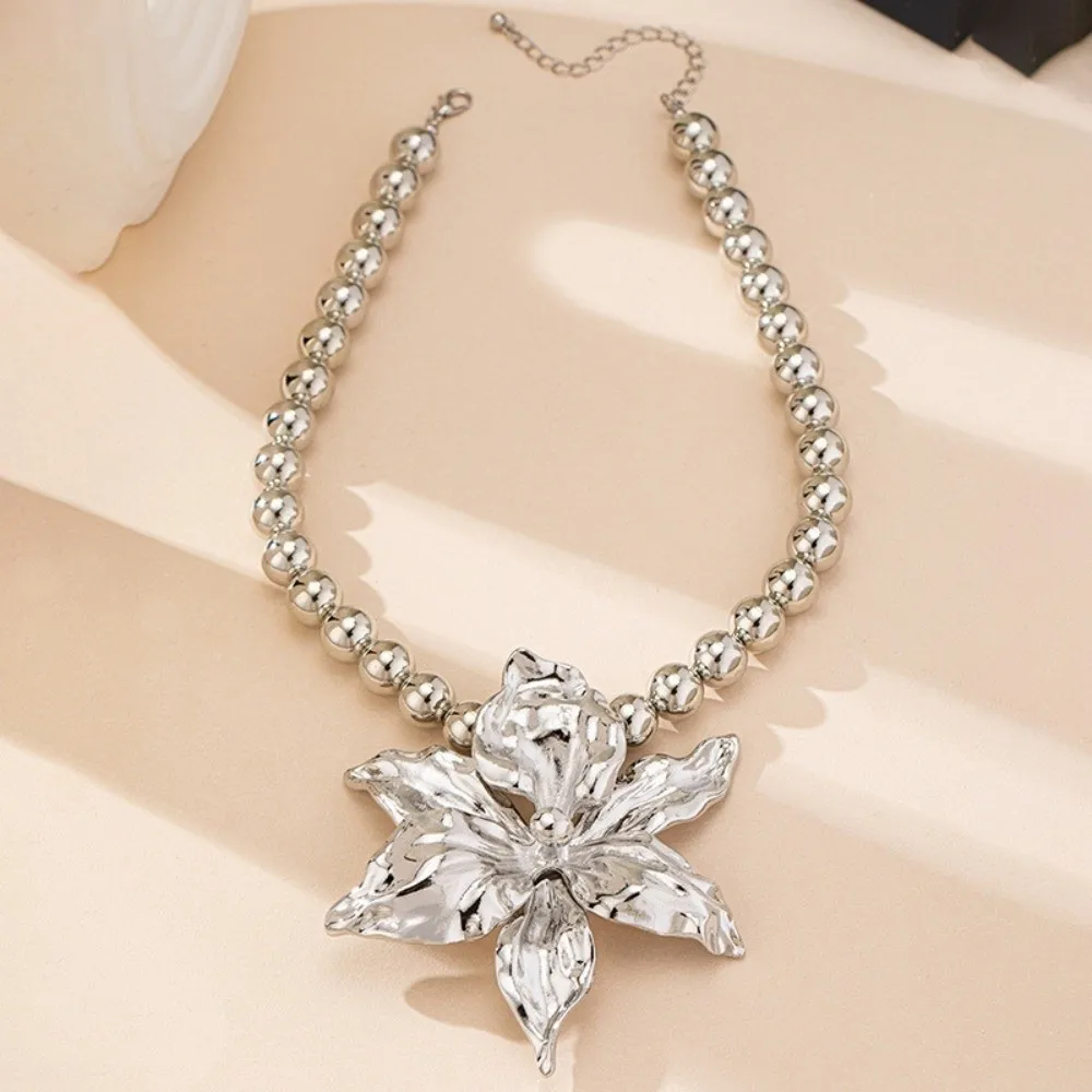Metal Boho Beaded Chain Stereoscopic Wrinkled Large Volume Flower Pendant Charm Jewelry Flowers Pendant Necklace Daily Occasion