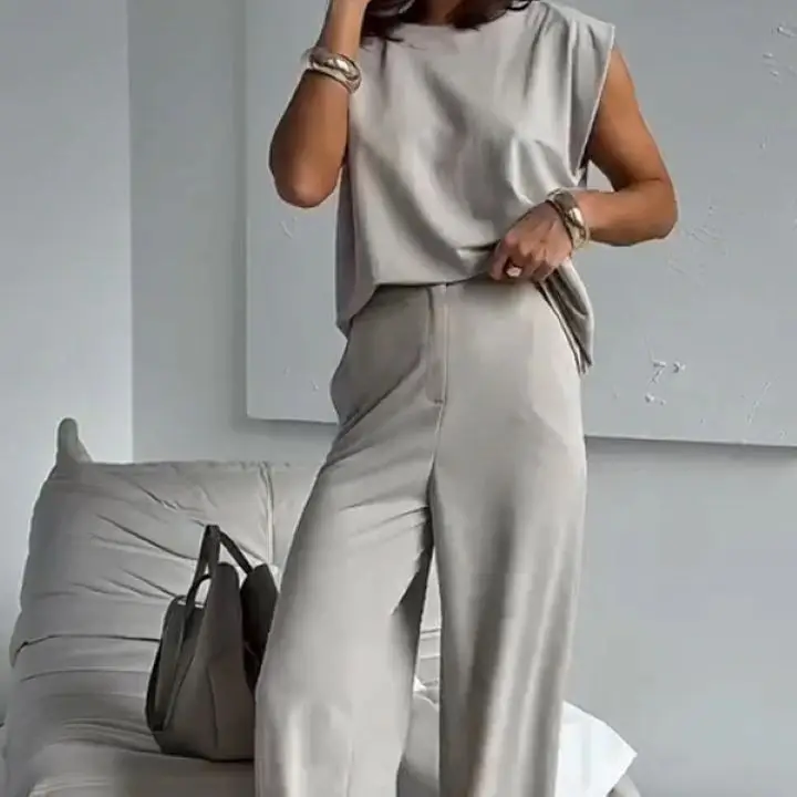 

2025 Season New Sleeveless Solid Color Casual Loose Straight Shoulder Casual Sports Vest T-shirt And Wide-leg Pants Suit Women