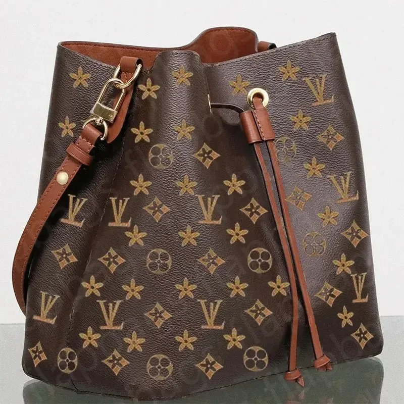 

Wholesale Orignal real leather fashion famous shoulder bag Tote designer handbags presbyopic shopping bag purse luxury messenger