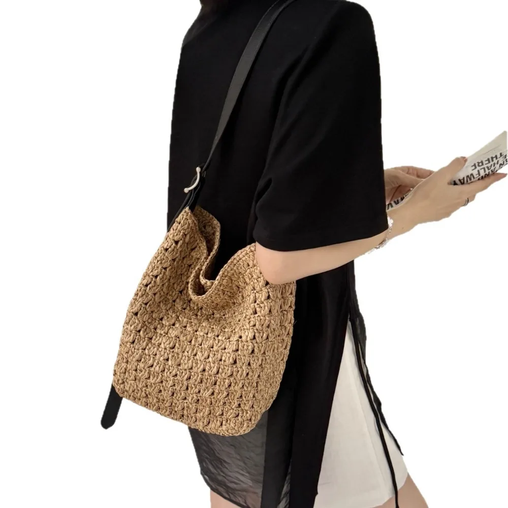 Woven Bag Crossbody Girl Holiday Wind Super Fire Straw Woven Hand Carry Small Square Texture Unique Fashion Simple Casual Beach