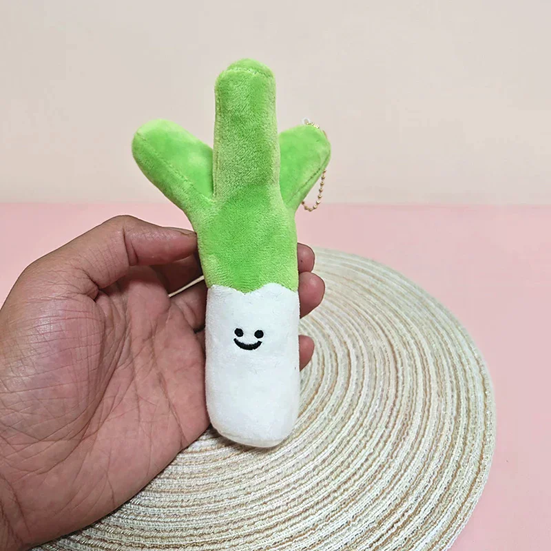 Adorable Stuffed Gift for Kids; Green Onions Plush Toy; Cartoon Scallion Garlic Doll; Veggie Pendant for Bag Car Keychain