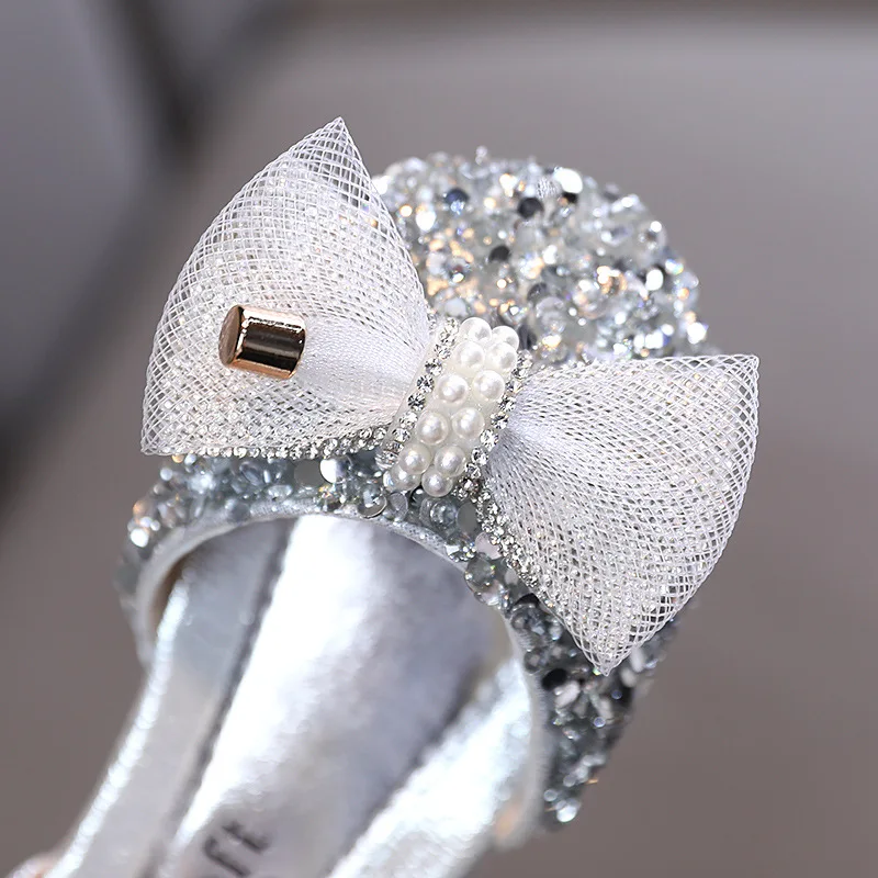 AINYFU Girls Sequin Lace Bow Sandals Children's Rhinestone Party Wedding Shoes Fashion Bling Pearl Baby Kids Soft Sole Sandals