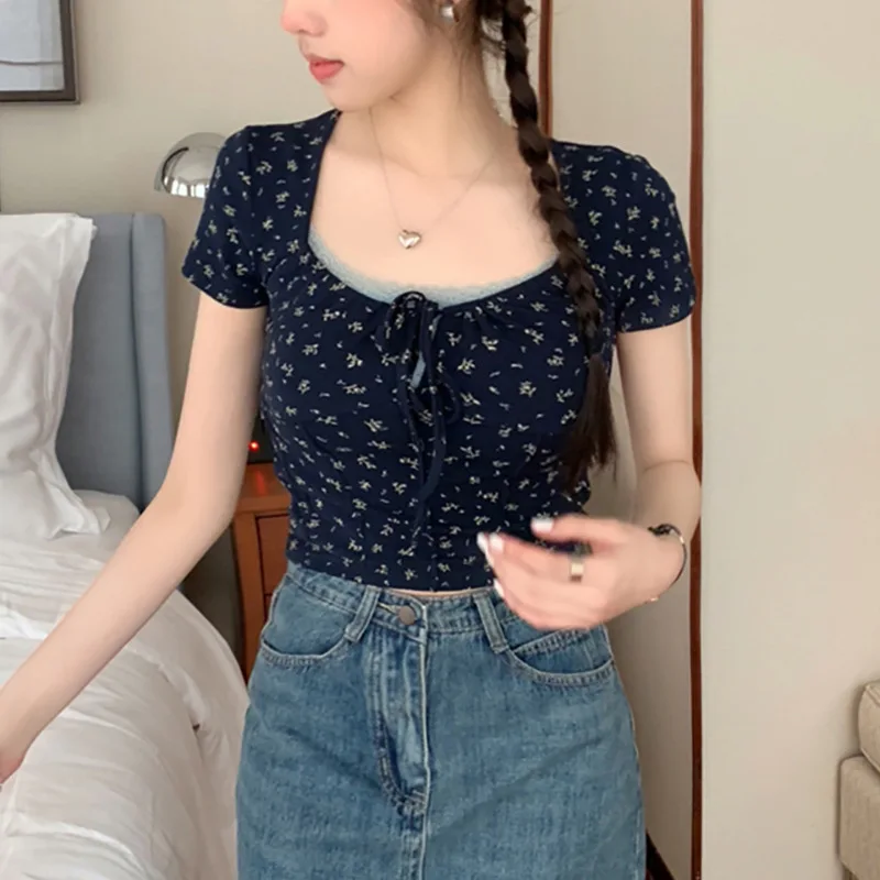 Gentle Summer Lacing Square Neck Short Sleeved T-shirt Lady 2024 New Fragmented Flowers Bottoming Shirt Slim Comfortable Tops