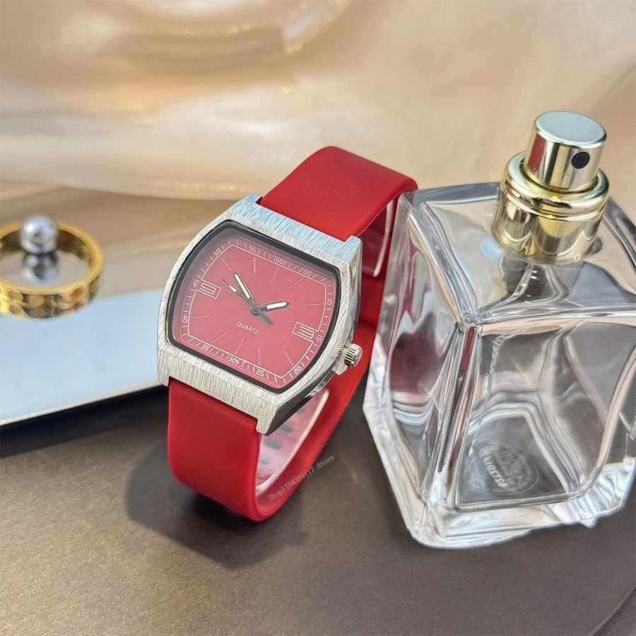 Женские силиконовые шелковистые новые кварцевые часы, повседневные кварцевые часы с силиконовым ремешком, спортивные наручные часы для мужчин, женщин, студентов