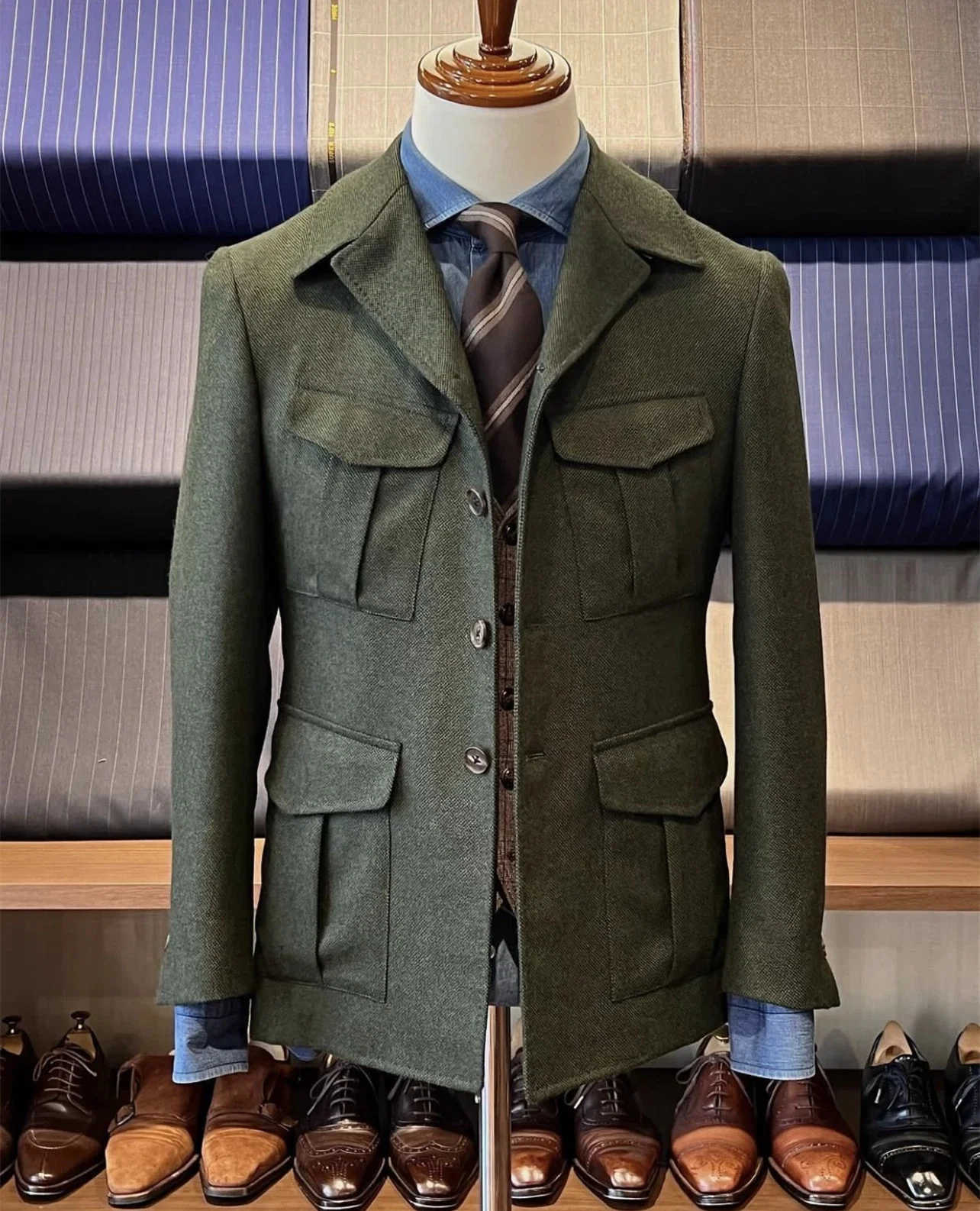 Vintage Men Green Safari Jacket Wool Blend Multi‑Pocket Casual Blazer Lapel Single Breasted Outdoor Business Hunting Customized