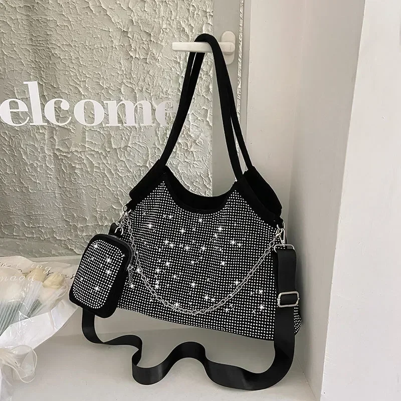 

2024 New Shiny Diamond Women's Handbag Fashion Meal Bag Underarm Shoulder Bag Women's Party Commuter Bag