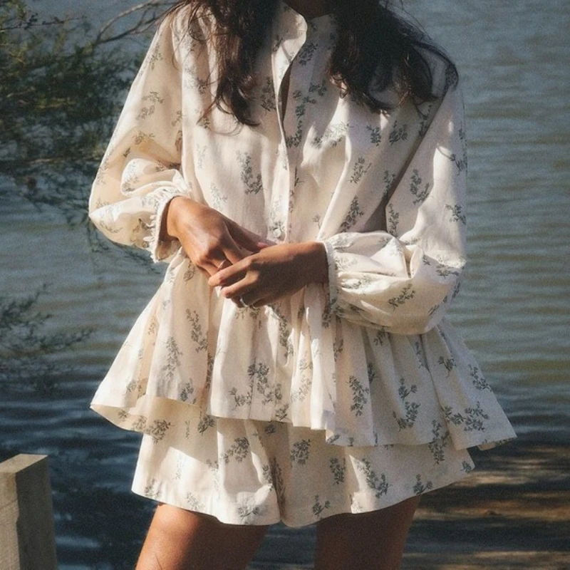 

New Style Skirt with Bubble Sleeves Small High Neck, Ruffled Edge Fluffy Shirt Printed Shorts Set