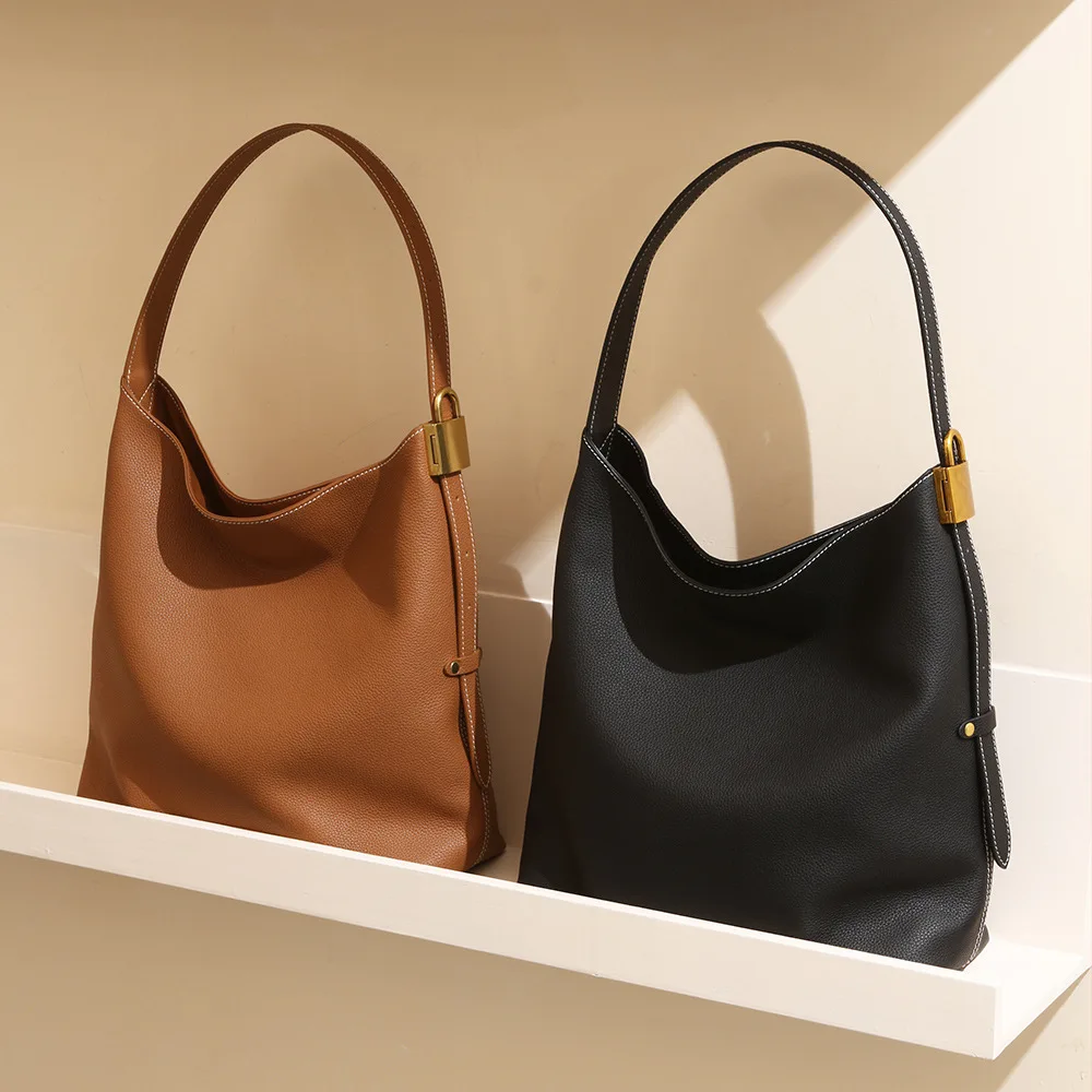 

Women's Niche Head Layer Lock Button Stray Genuine Leather Bag Commuter Large Capacity High End Single Shoulder Top-handle Bags