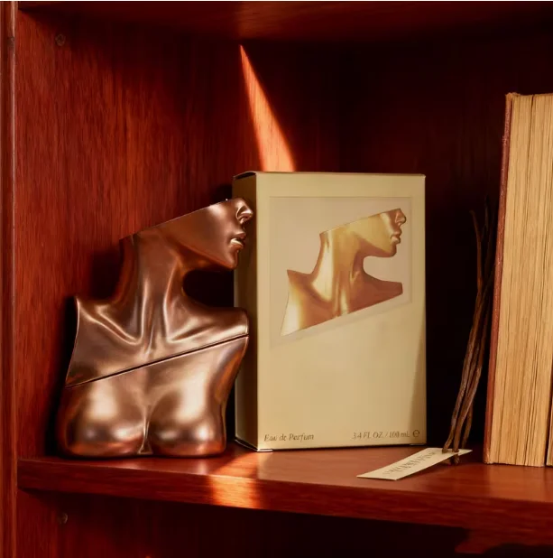 

Самый популярный парфюмерный спрей, 3,4 унции/100 мл, прочный древесный ванильный парфюм, подходит для ежедневного использования.