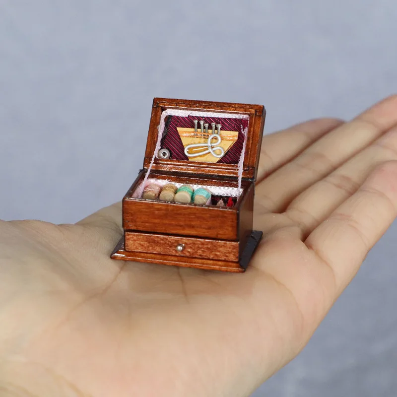 1:12 정교한 인형 집 액세서리 미니 가구 액세서리 재봉틀 장면 구식 재봉 키트 인형집 장난감