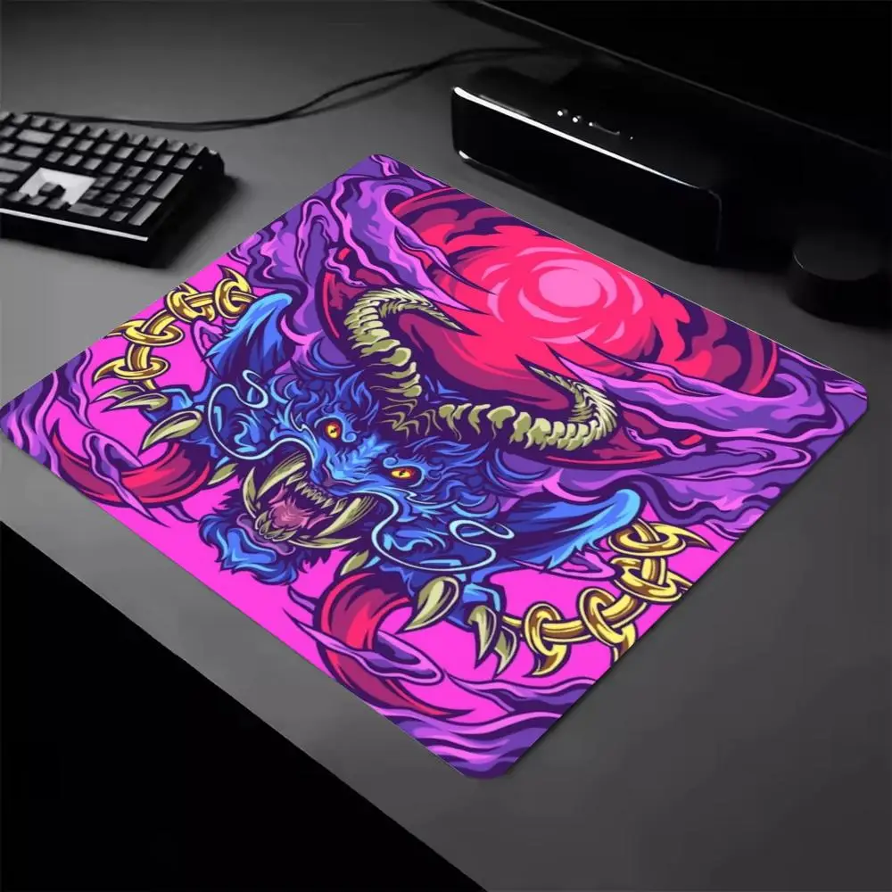 Japanese Neon Hannya Demon Mask Smoke Tattoo Art Small Mouse Pad Speed Mousepad Premium E-Sports Gaming Desk Mat For Laptop