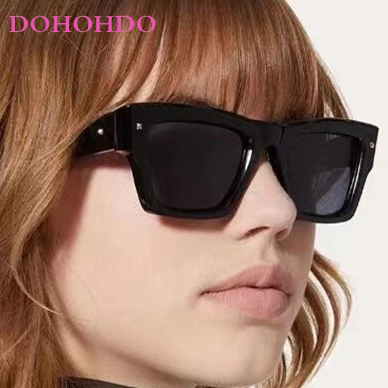 

Trendy Luxury Small Square Sunglasses Women Fashion Brand Designer Sun Eyeglass Man Travel Driving Shades Oculos Del Sol UV400