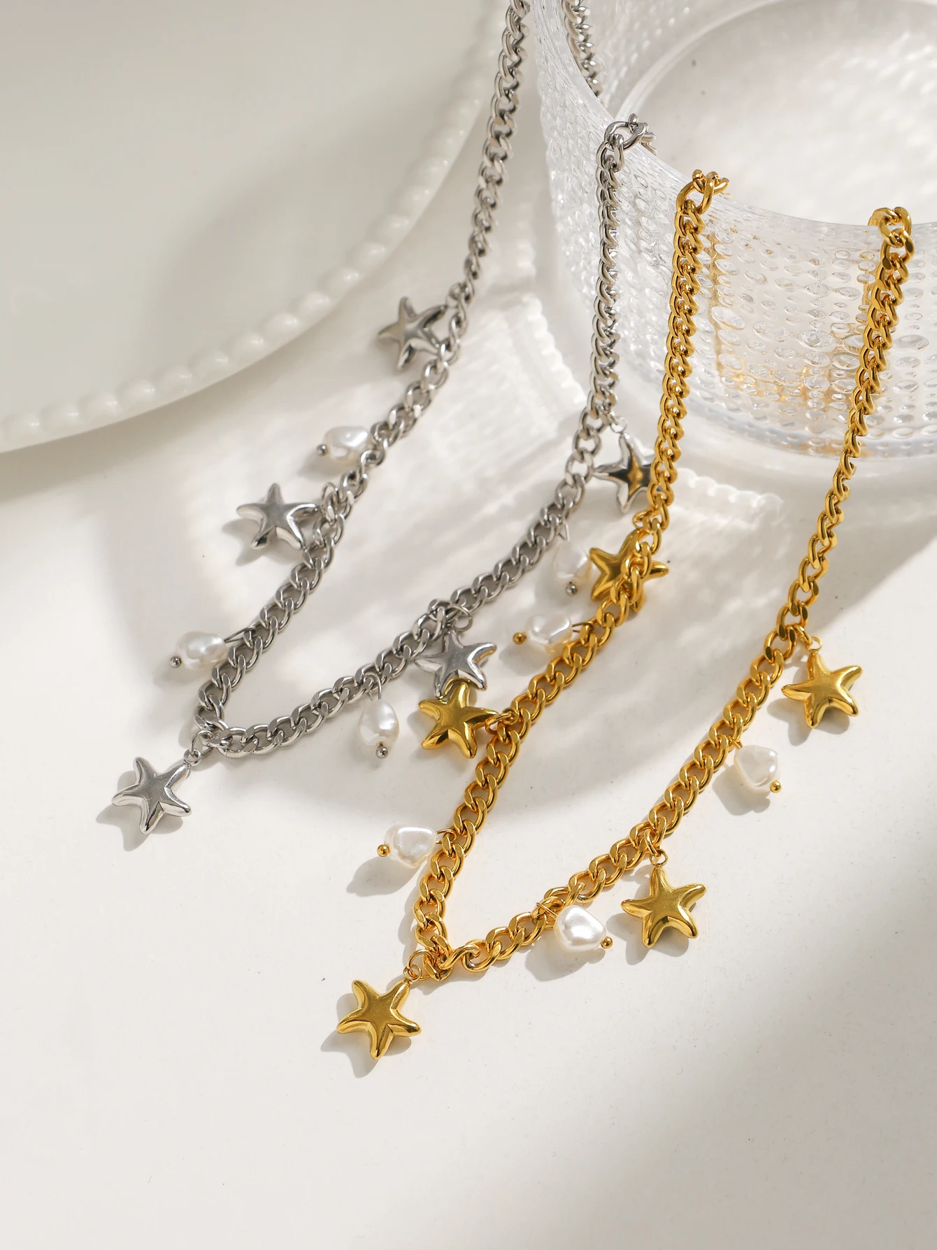 Gold stainless steel star pearl pendant chain necklace Women\'s necklace Retro fashion versatile jewelry 2025