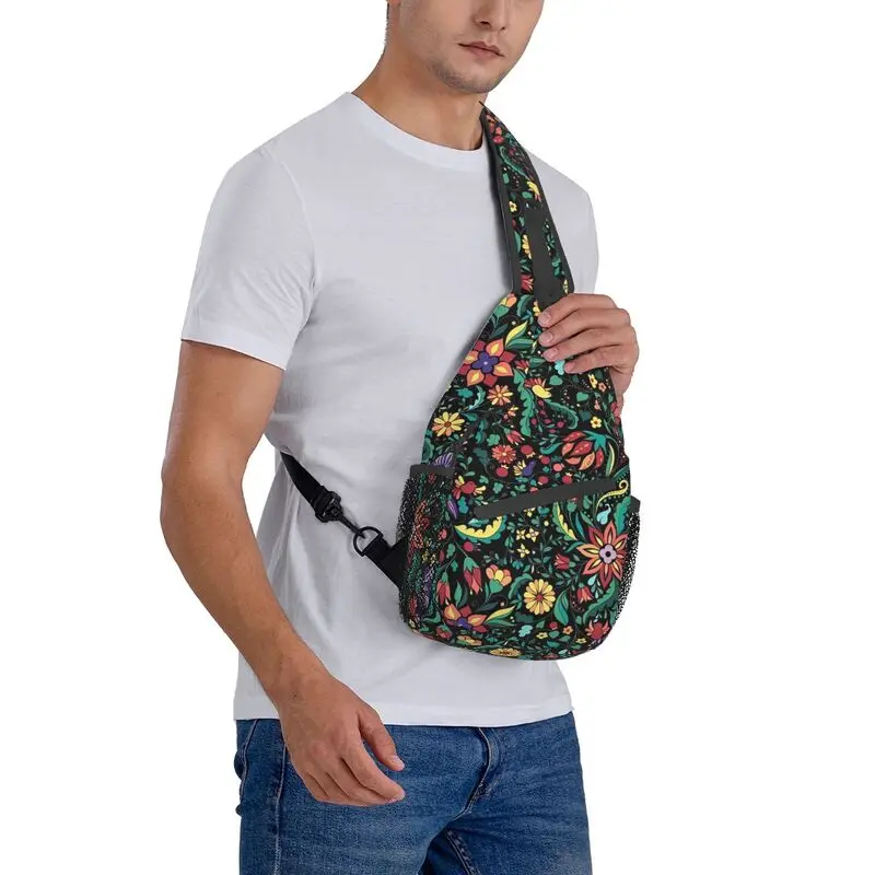 Mochila de hombro con patrón étnico adornado mexicano para hombre, morral cruzado de pecho con patrón Floral mexicano, mochila de viaje