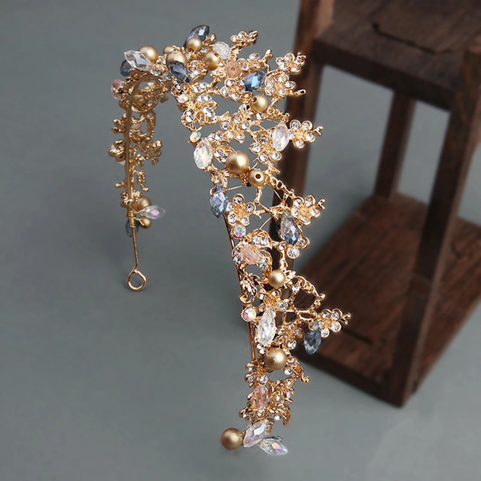 Tiaras e coroas de casamento feitas à mão, cor dourada, liga, designs de flores, tiaras barrocas, strass brilhantes, joias de cabelo