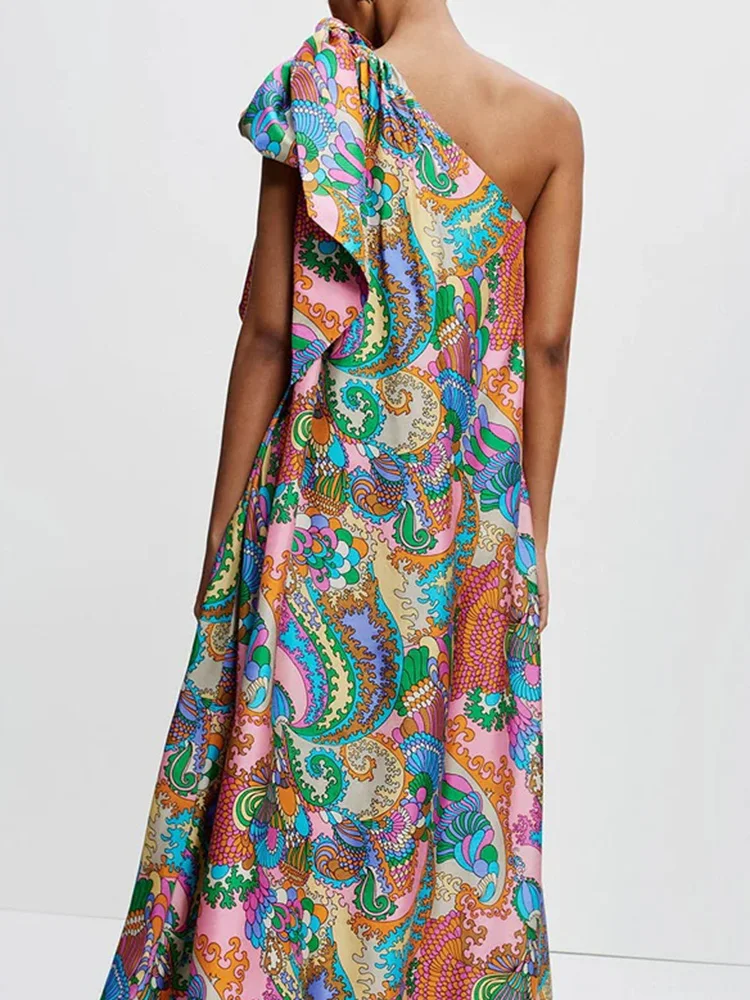 Summer New Lady Satin One-piece Robes Fashion Pattern Printed Skew Collar Halter Dress Elegant Off Shoulder Pleated Party Dress