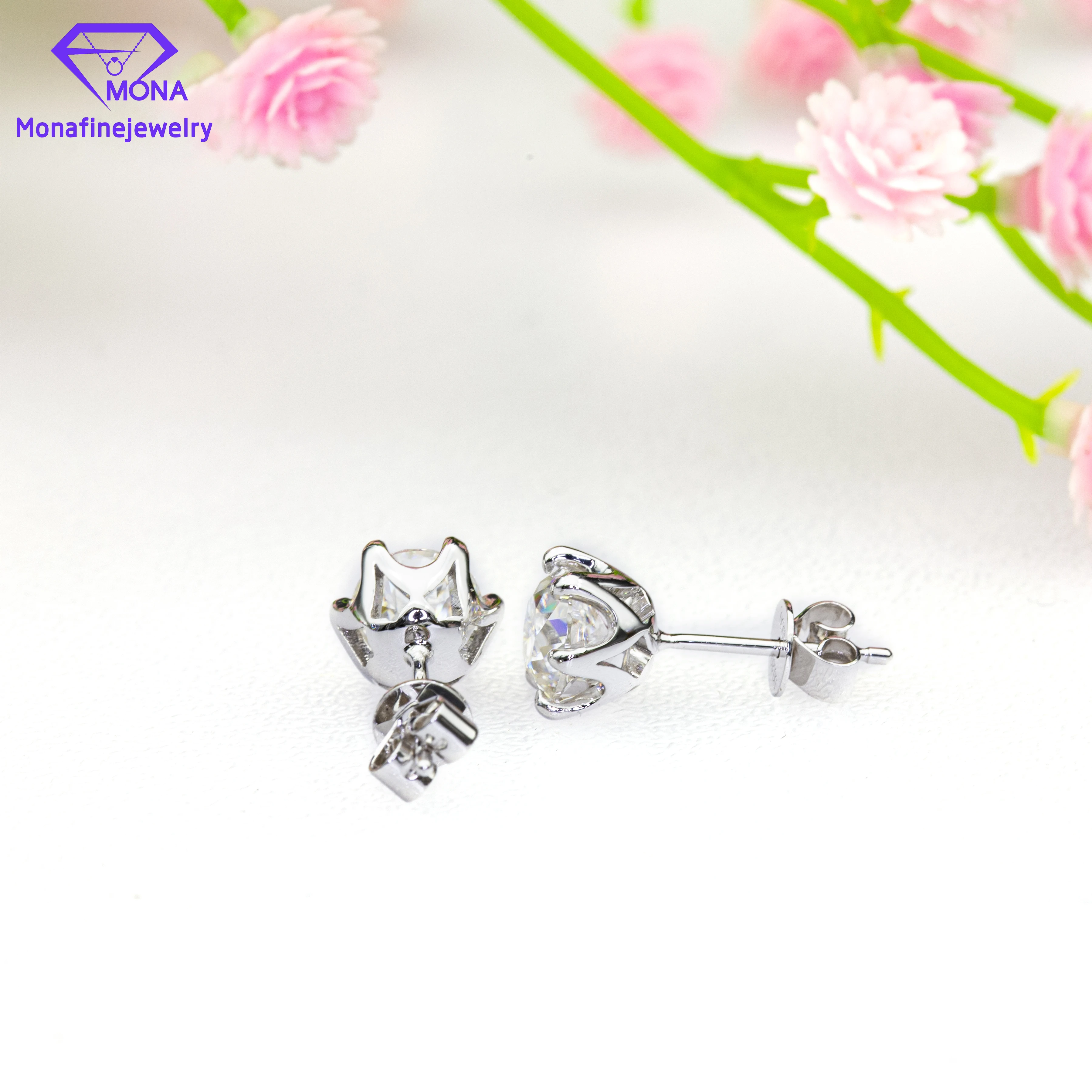 Push Back White 10K Gold Prongs Setting Simple Style Brilliant Round Cut 8x8mm Moissanite Stud Earring