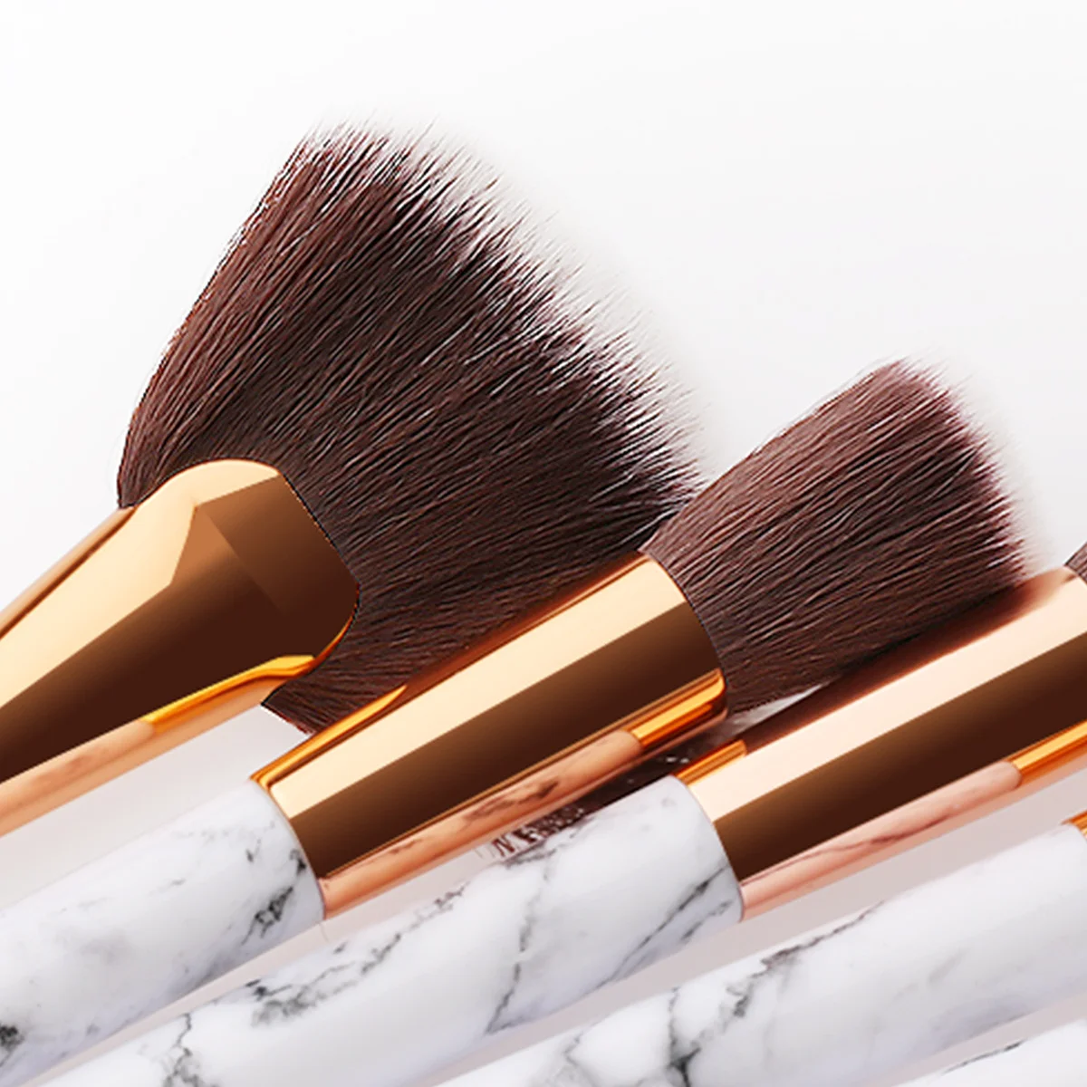 Juego de brochas de maquillaje de 9 Uds., Kit de brochas Premium, cerdas de nailon ultrasuave, herramientas profesionales densas sin desprendimiento para uso diario para mujeres