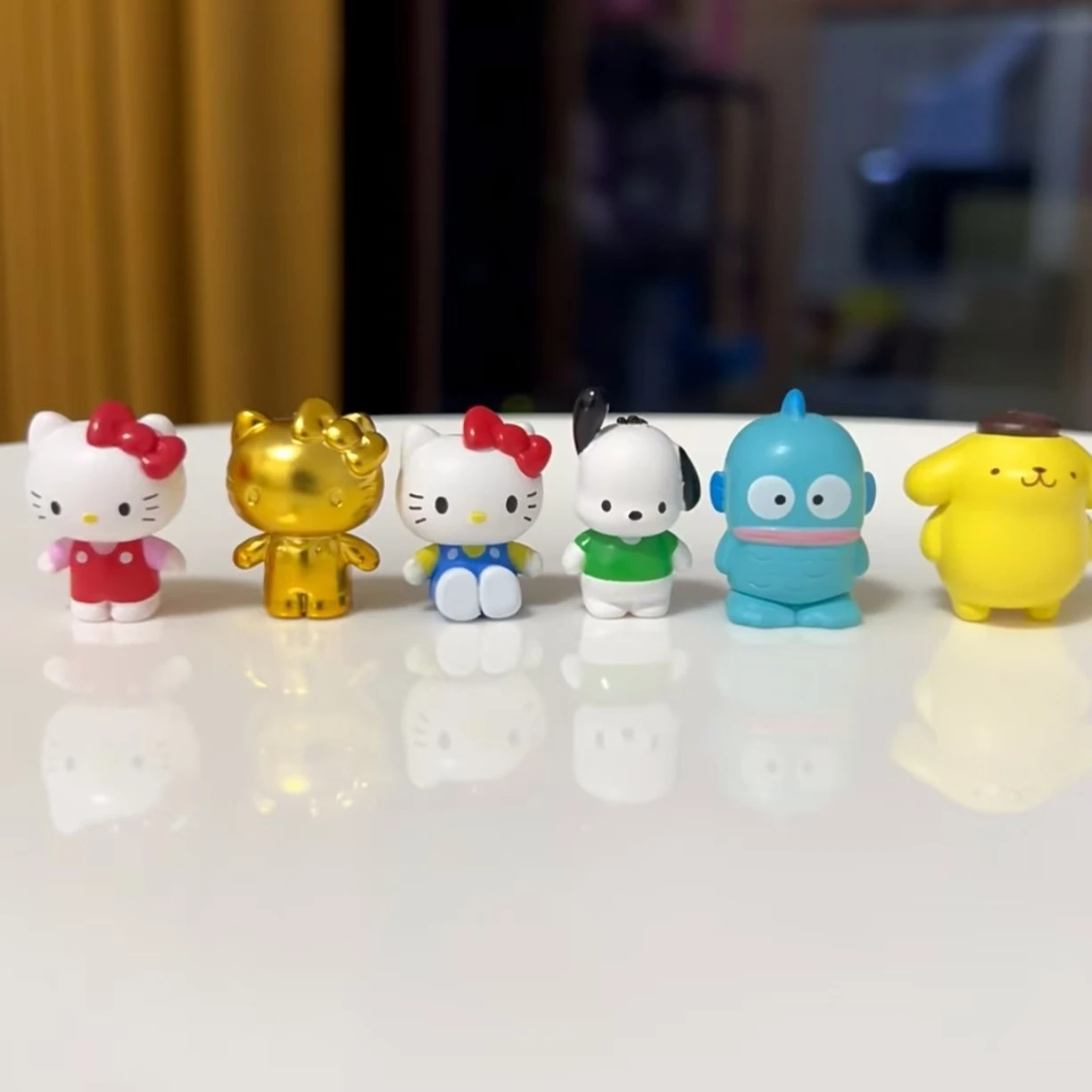 

12pcs Anime Figure Pudding Dog Ugly Fish Kt Cat Kuromi Pacha Dog Rice Grain Doll Blind Box Display Ornament Birthday Gift