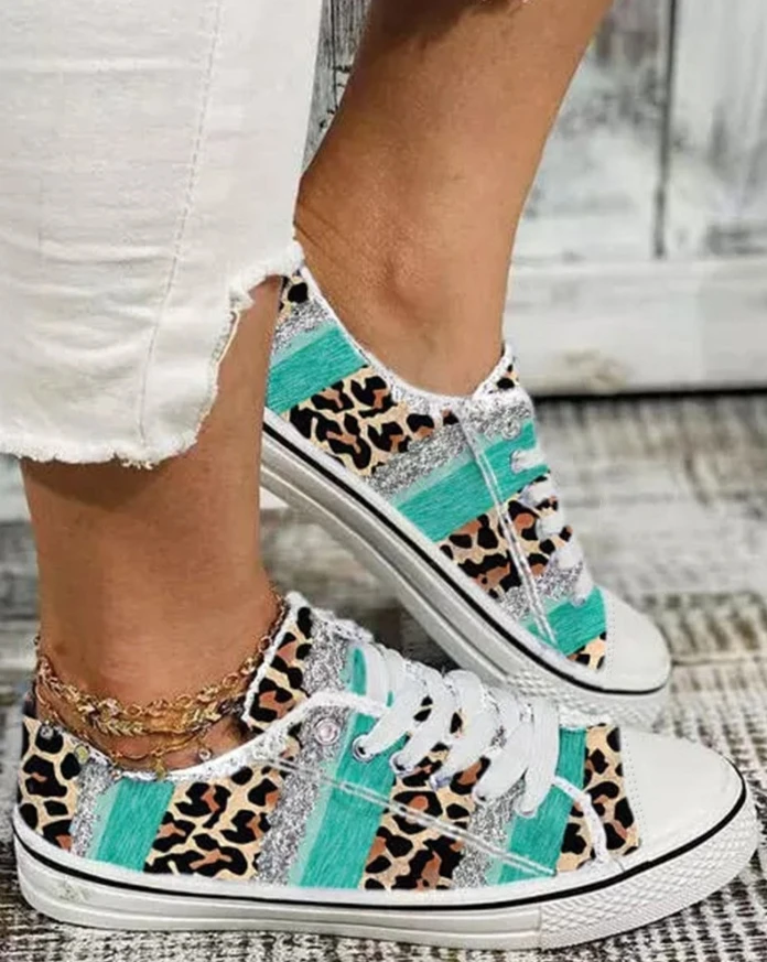 

new fashion 2025 casual Contrast Leopard Print Frayed Canvas Sneakers