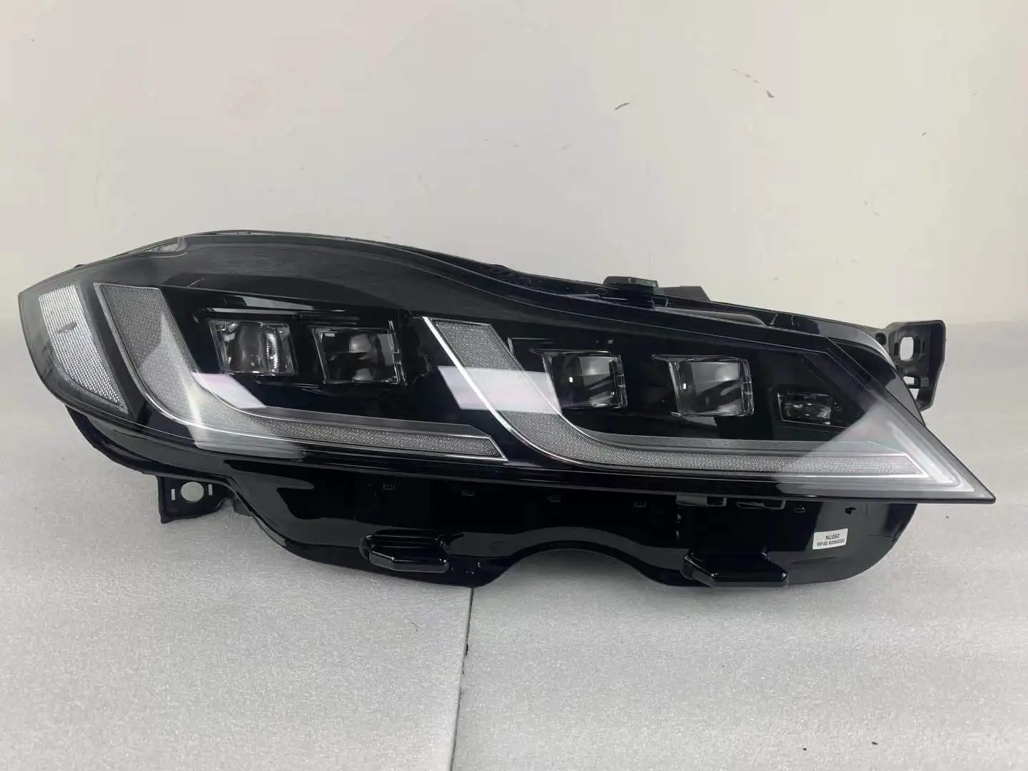 For 2021 For Jaguar F-PACE P400 top of the line headlights (left and right)