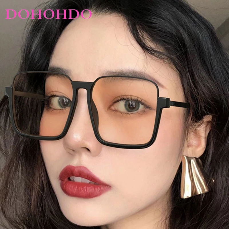 

Fashion Trendy Metal Square Women Sunglasses Luxury Brand Designer Men Shades Outdoor Driving Travel Eyewear Ladies Lentes UV400