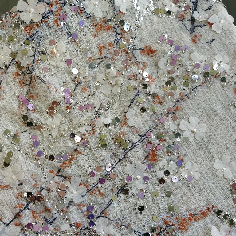 

Новая лазерная 3D-ткань с пайетками, вышитая цветочная сетчатая кружевная ткань с лепестками, используется для пошива одежды и рукоделия.