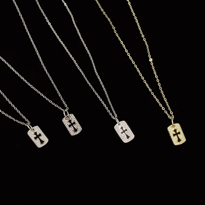 

Муассанит MDL. Стиль Европы и США Модели хип-хопа Подвеска-крестик Позолоченный 18 карат Микронабор Розовые бриллианты Маленькая бирка