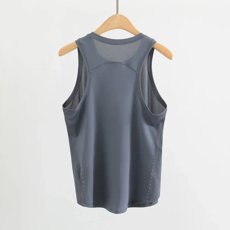 Round neck yoga lightweight mesh fabric vest with reflective jogging shirt classic sleeveless sports T-shirt