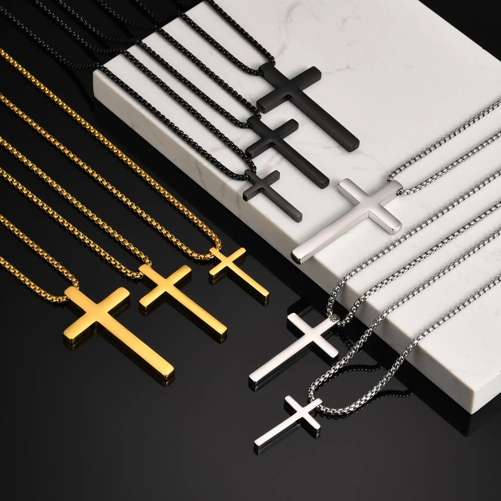 Vnox Collares con colgante de cruz de cadena de caja de 60 cm para hombres, collares cruzados gruesos de acero inoxidable de color negro, plateado y dorado simple