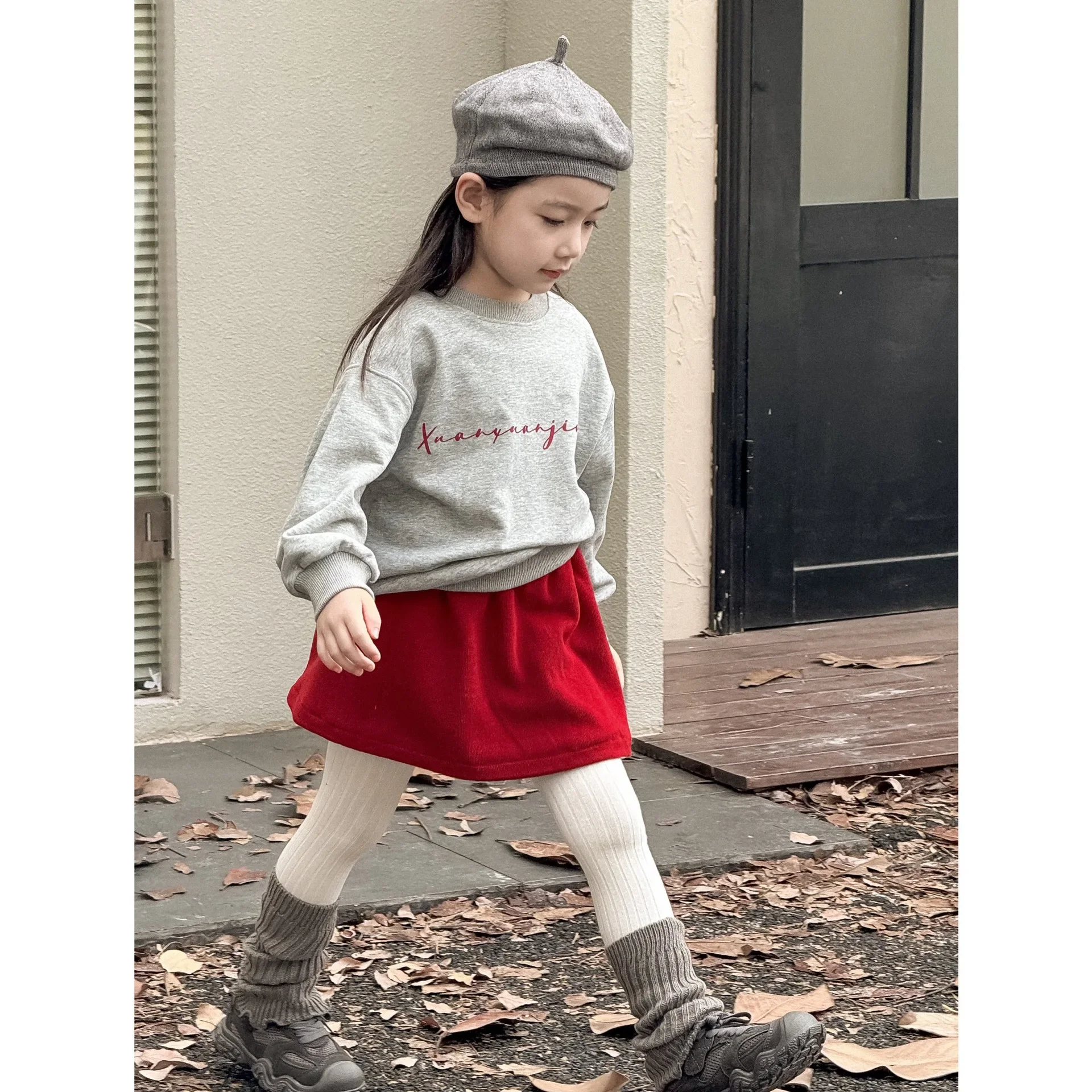 Girls Hoodie 2024 Winter New Childrens Wear Korean Style Girl Baby Loose Wool Circle Letter Round Neck Hoodie Casual Simple