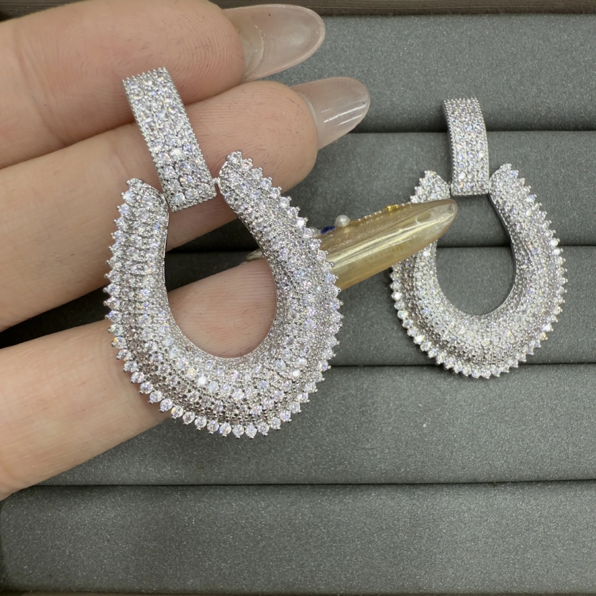 luxury zircon earrings for women dinner party wedding gala event dangling earrings silver gold color oval shape cut out circle