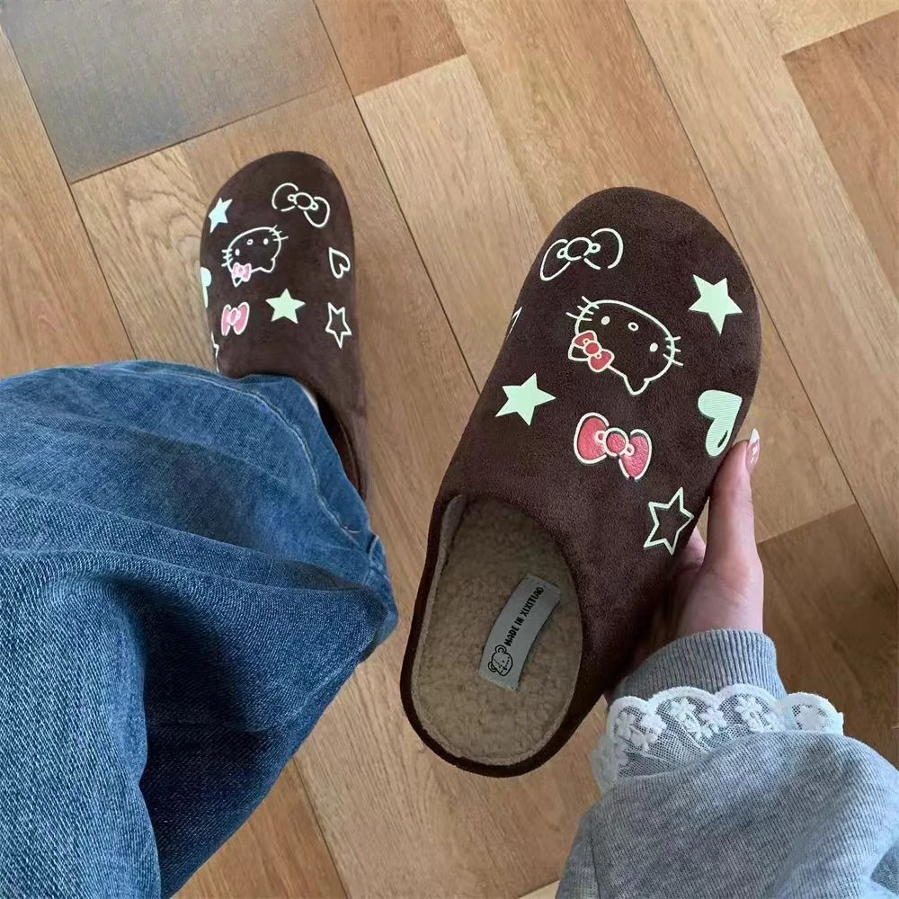 Kawaii HelloKitty женские зимние домашние и уличные домашние тапочки на удобной подошве с мультяшным дизайном для женщин и мужчин