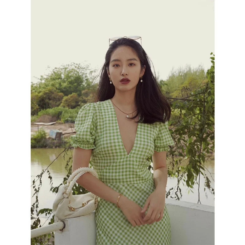 

Spot Goods N327 RefCotton Printed PlaidVCollar Dress2025Summer French Style Retro Europe and America Women's Clothing