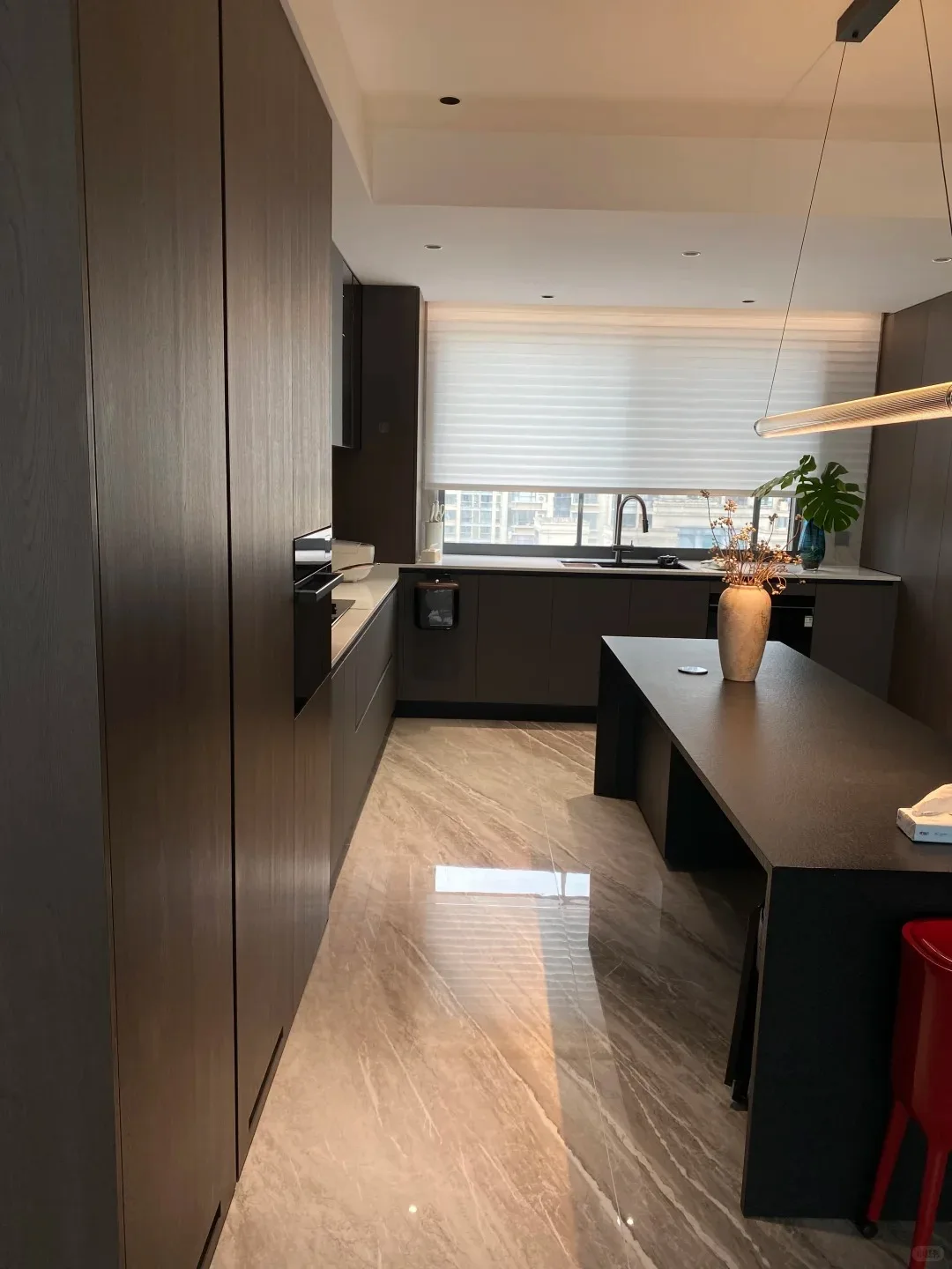 Dark Gray Italian Style Kitchen Cabinet - Glossy Modern Base And Upper Cabinet with Soft Close Doors And Drawers for Kitchen Sto
