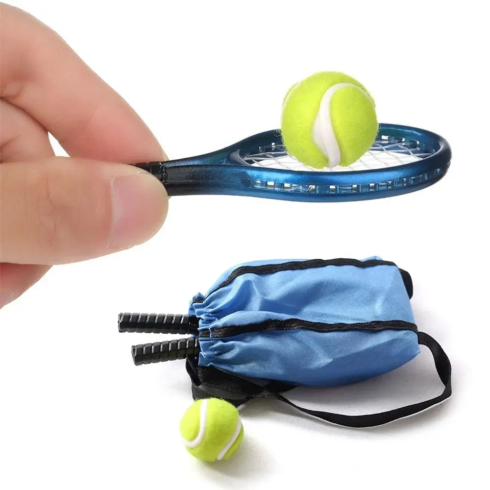 4 Teile/satz Kreative Foto Requisiten Geschenk Tennis Schläger kits Puppenhaus Zubehör Sport Ausrüstung Set Miniatur Schläger Ball Tasche