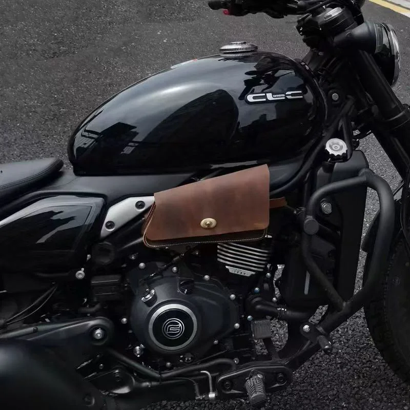 NONE Anwendbar auf CFMOTO 450CLC Wasserbechertasche, Retro-Kraftstofftanktasche aus Rindsleder, modifiziertes Zubehör, seitliche Abdeckung, kleine Hängetasche 4